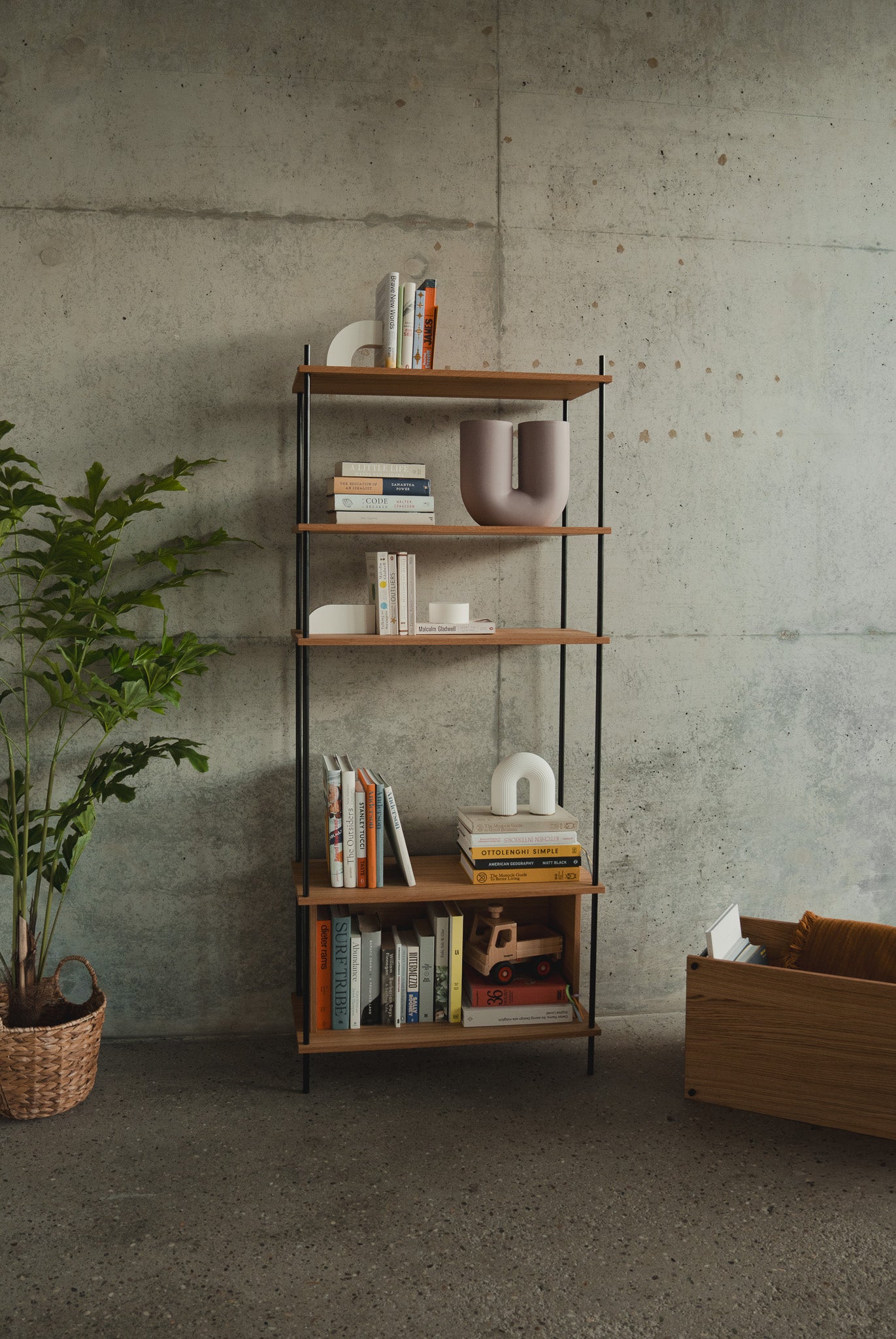 Standing Shelf Single H1