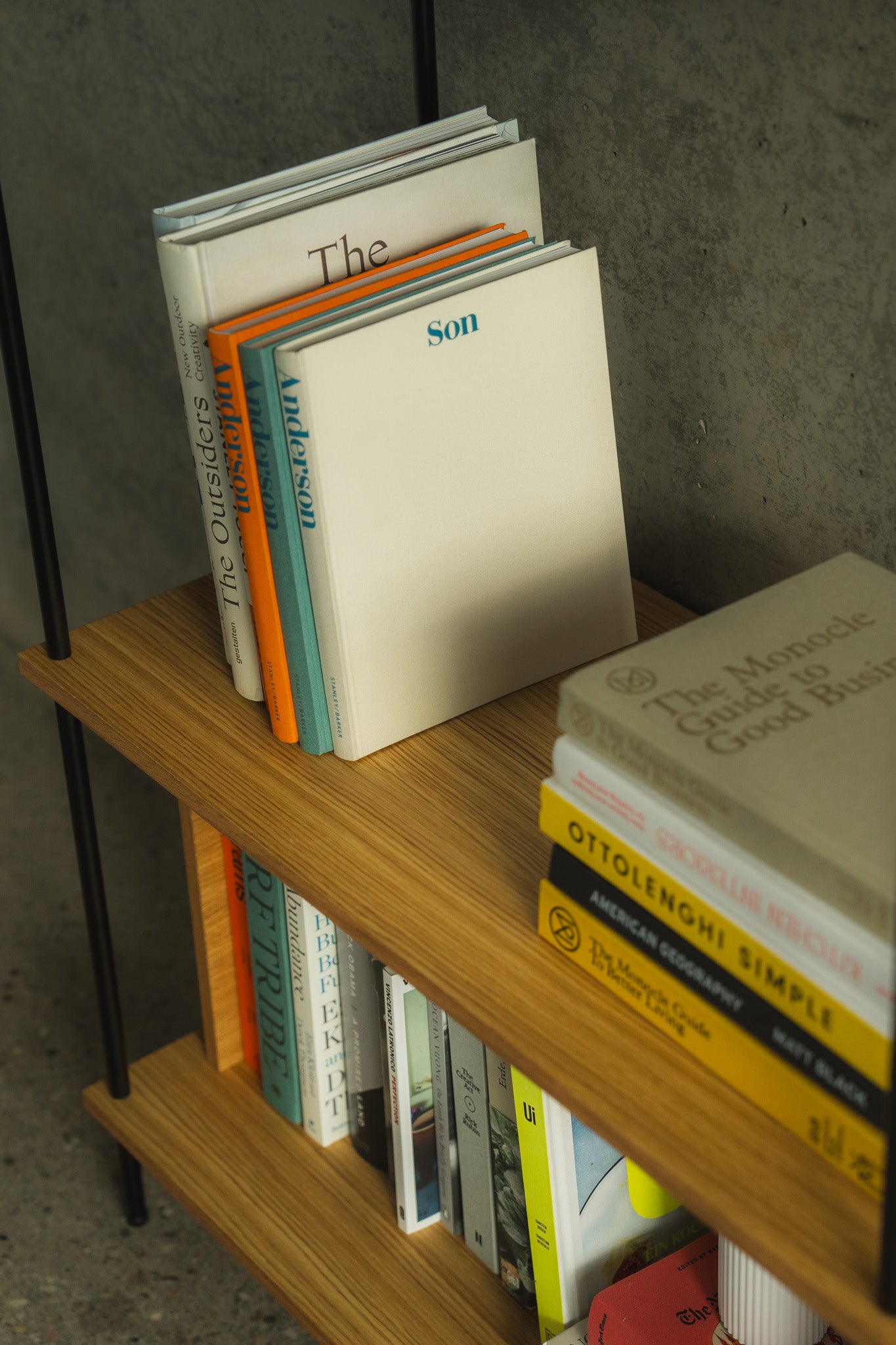 Standing Shelf Single H1