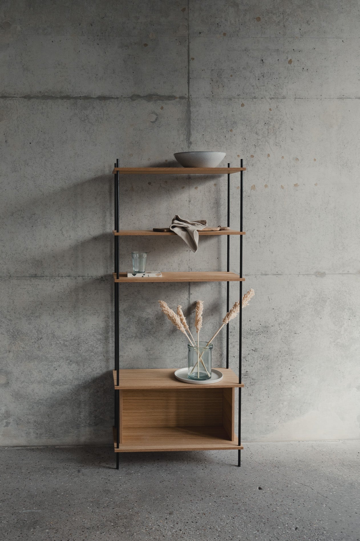 Standing Shelf Single H1