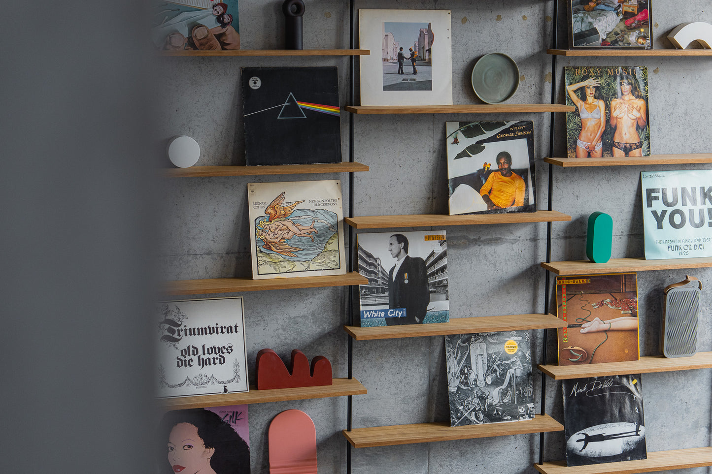 Wall Shelf Triple Shift H1M2H1