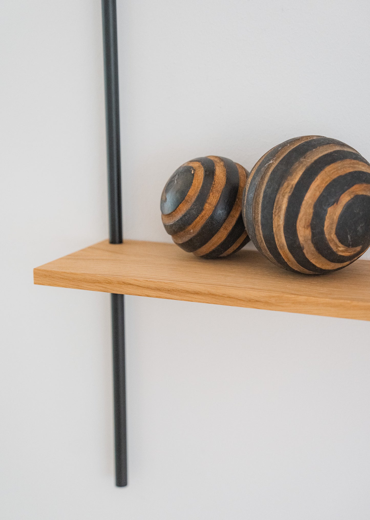 Wall Shelf Single M4