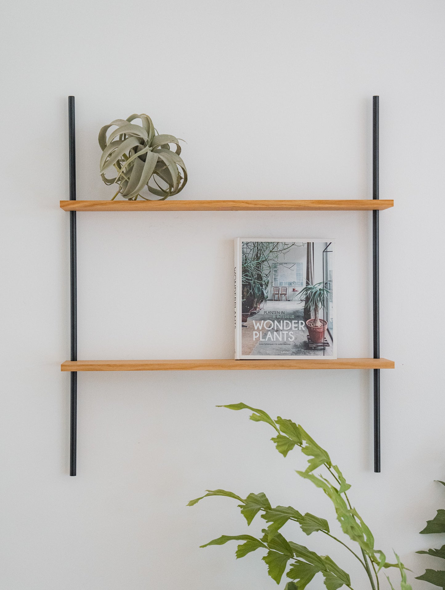 Wall Shelf Single M4